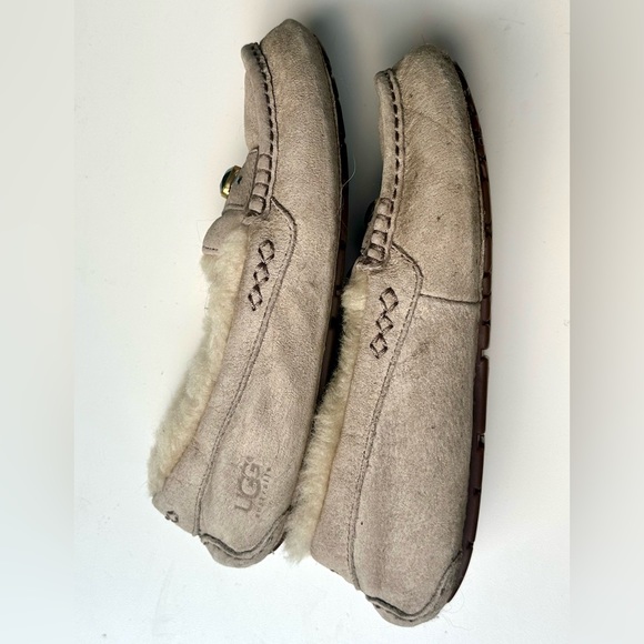 UGG Crystals embellished Loafers Moccasins, size 6 - Picture 6 of 8